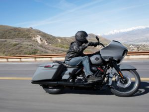 2018年モデル CVO ROAD GLID